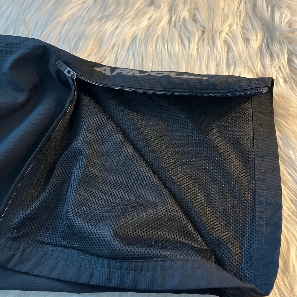 Under Armour mess lined lightweight athletic pants